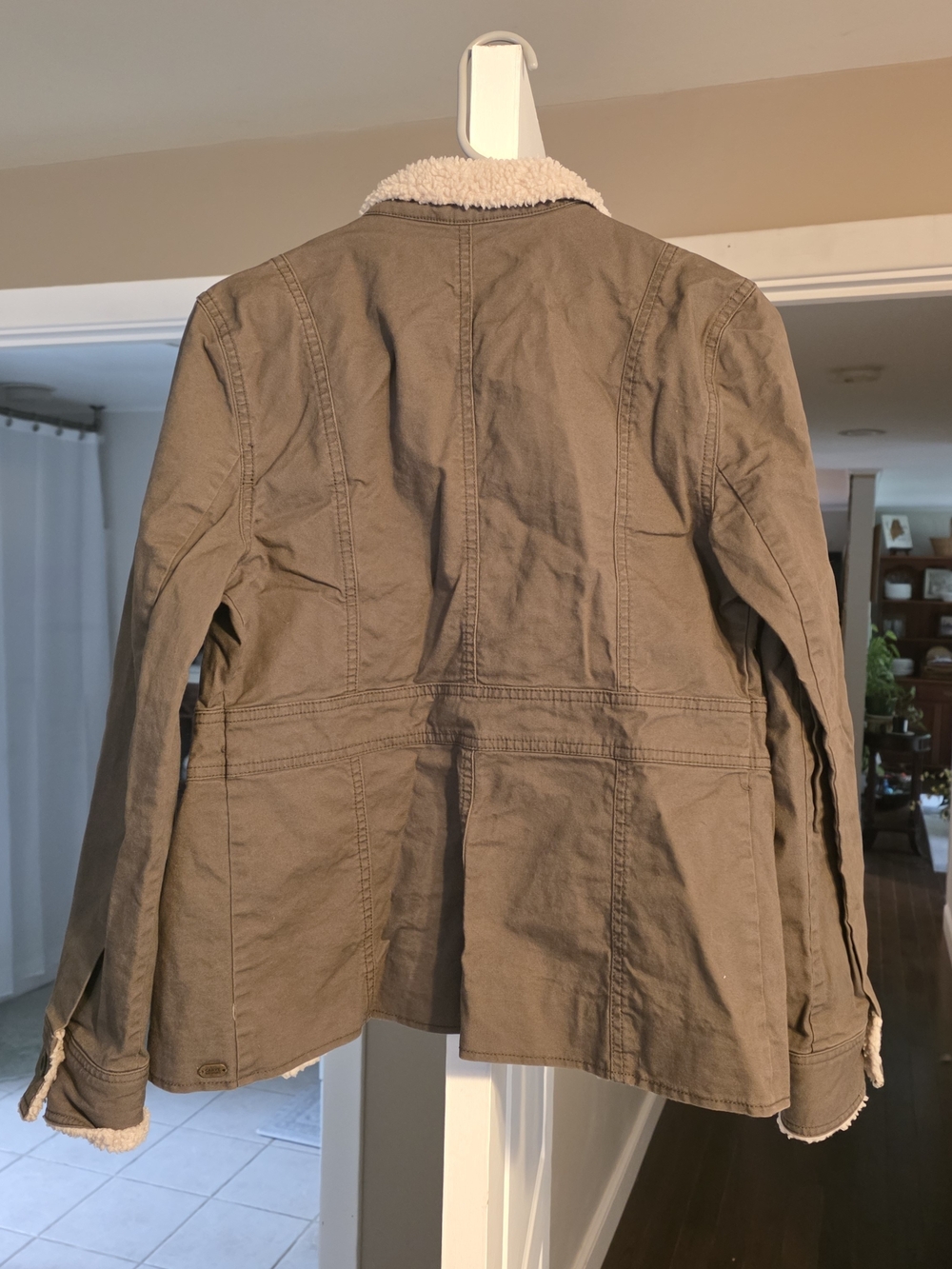 Carve Designs Womens Sherpa-Lined Field Jacket - Olive with Cream Trim - Picture 2 of 3